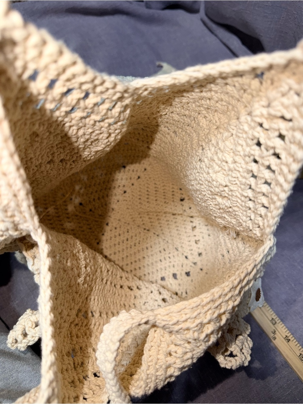 Handmade Crocheted Daisy Tote Bag in Cream - Picture 6 of 6